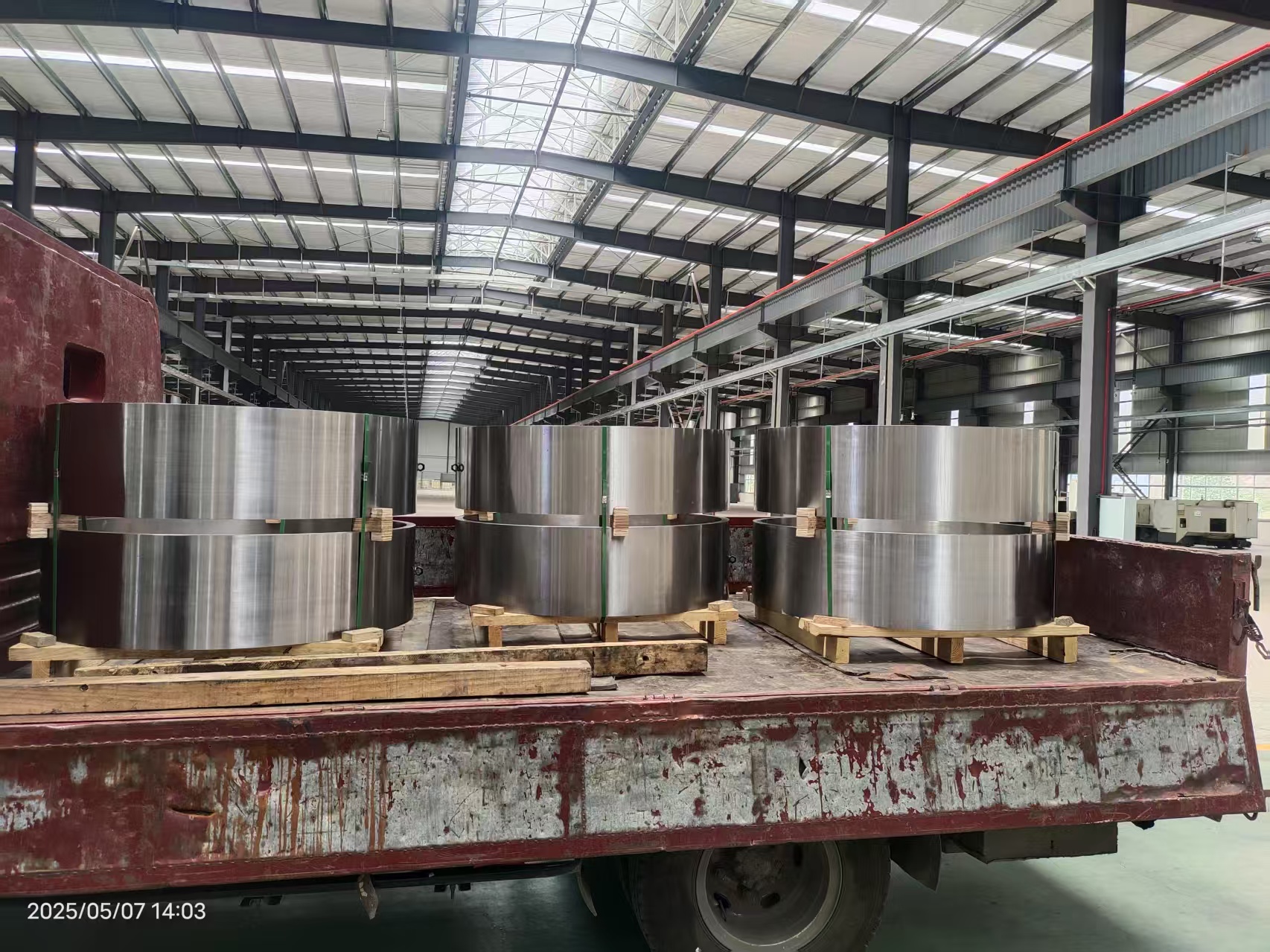 पोकळ एक्सल फ्रंट एक्सल फोर्जिंग कोणत्या प्रकारचे यांत्रिक उपकरण फोर्जिंगसाठी योग्य आहेत?