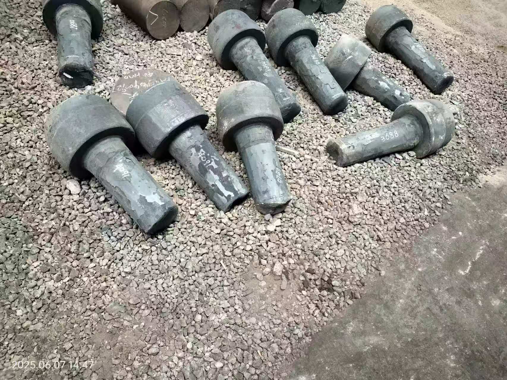 तापमान आणि दाब नियंत्रित करून एव्हिएशन फोर्जिंग्जचे कार्यप्रदर्शन कसे सुधारावे